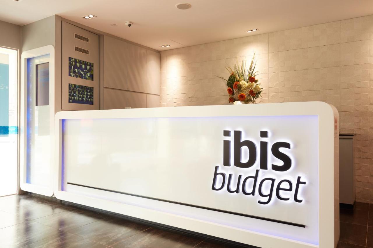 Ibis budget singapore. Ibis budget Singapore Selegie. E-budget in Singapore.